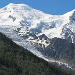 STUDIO CHAMONIX MONT-BLANC Idéalement situé